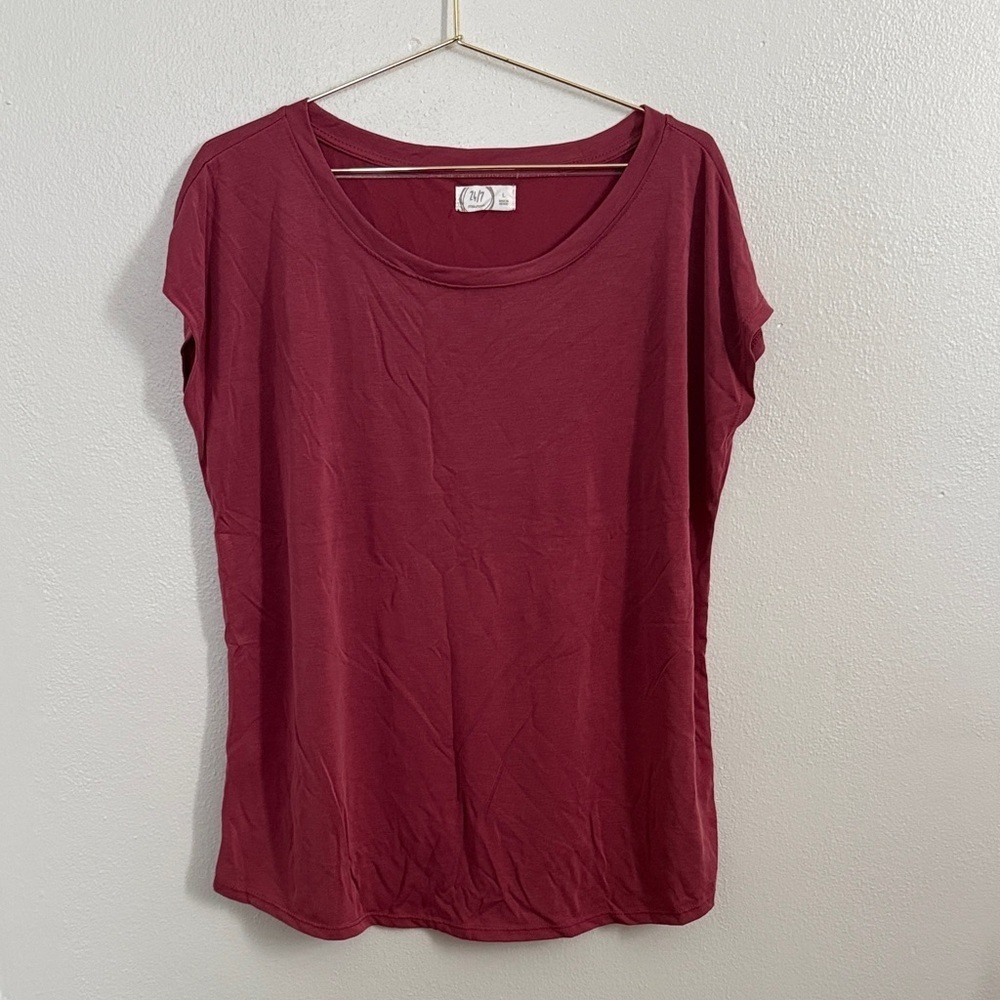Maurices Rich Burgundy Short Sleeve Tee